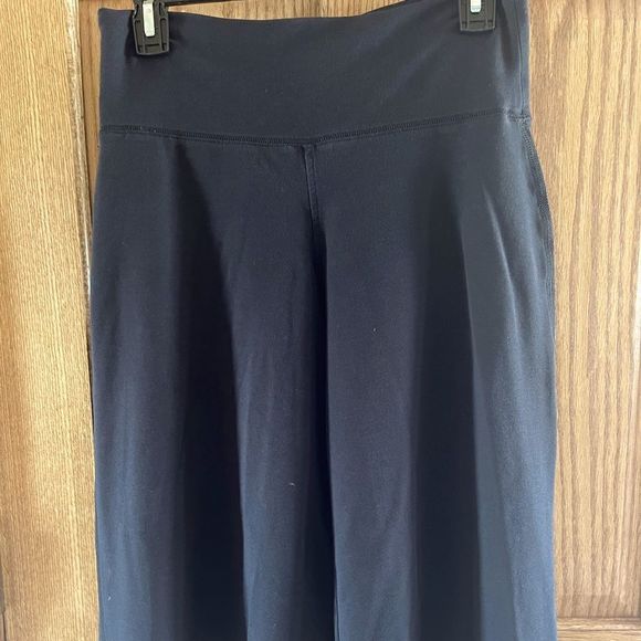 Express Small Black Sweat Shorts - Picture 1 of 5